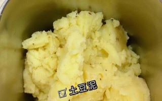 土豆泥怎么做才好吃又简单？快来学习这个家常菜的秘诀！