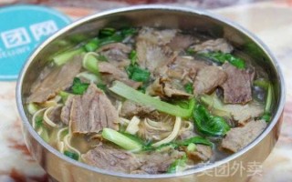 牛肉粉丝汤里面放什么配菜（牛肉粉丝汤里面放什么配菜最好吃）