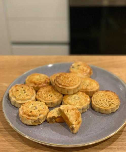 西红柿炒豆沙月饼（西红柿豆沙馅饼怎么做）